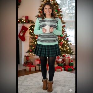 Rue21 Womens Long Sleeve  Sweater Size Large crew & scoop neck Mint Green Nordic